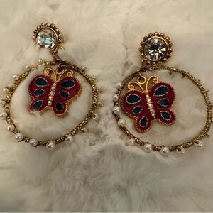 Betsy Johnson Butterfly Earrings. Gold dangling Butterflies. Pearls Pink Blue